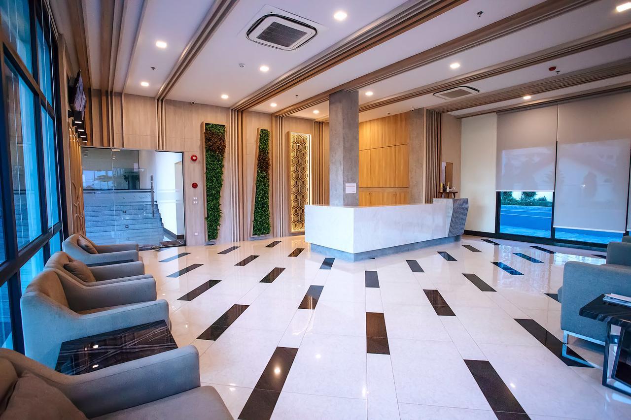 Dusit Grand Condo View Jomtien Beach Extérieur photo